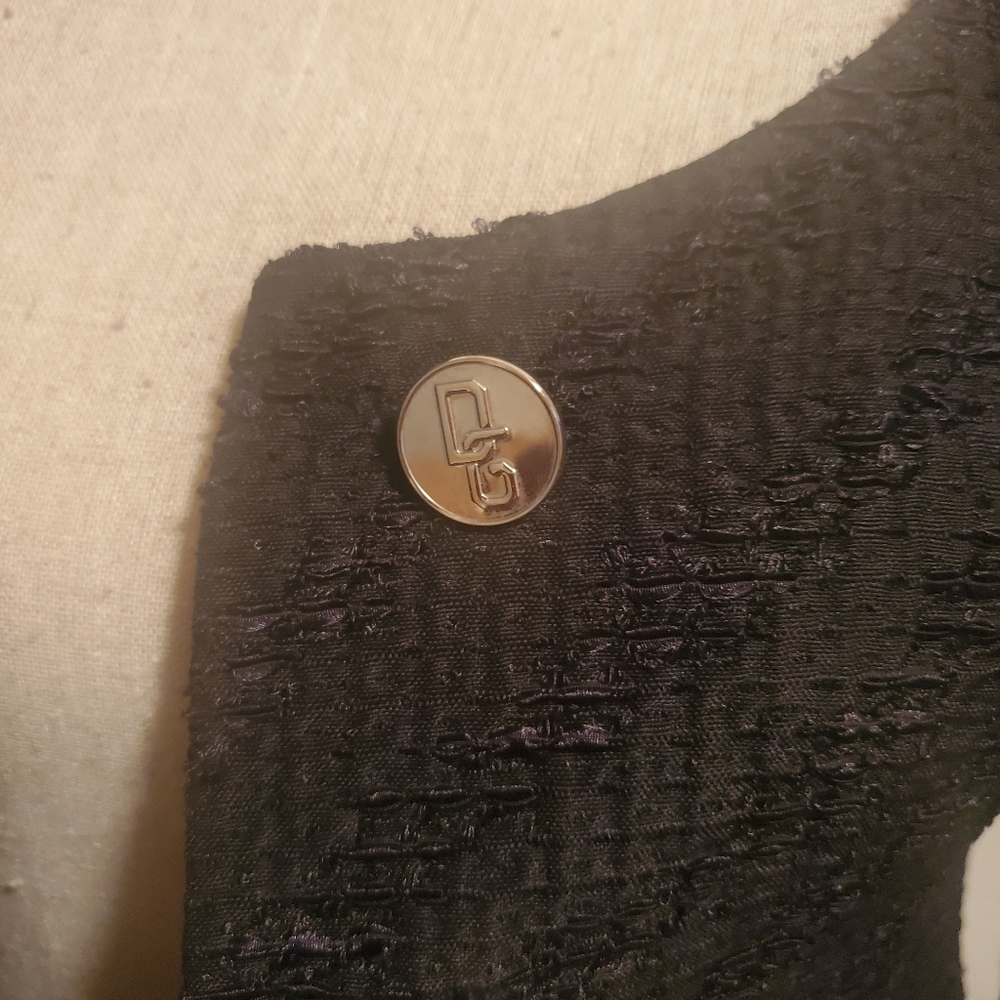 Blazer - Picture 6 of 8